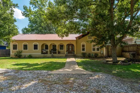 388 Joy Dr, Hot Springs, AR 71913