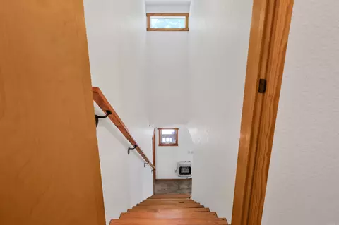 Entry Way - 56 Oakwood Rd, Mount Ida, AR 71957 photo 2 of 3