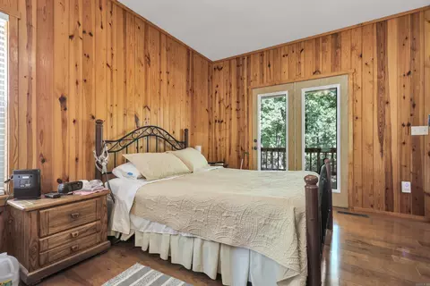 Bedroom - 56 Oakwood Rd, Mount Ida, AR 71957 photo 1 of 7