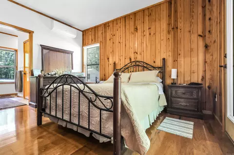 Bedroom - 56 Oakwood Rd, Mount Ida, AR 71957 photo 2 of 7