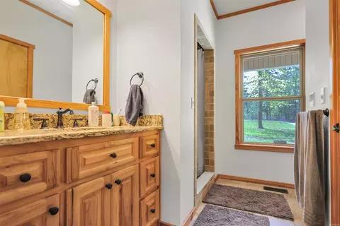 Bath - 56 Oakwood Rd, Mount Ida, AR 71957 photo 1 of 6
