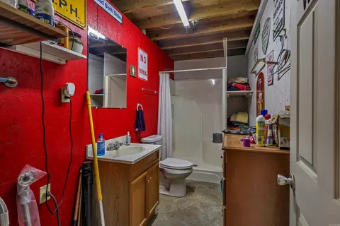 Bath - 56 Oakwood Rd, Mount Ida, AR 71957 photo 6 of 6