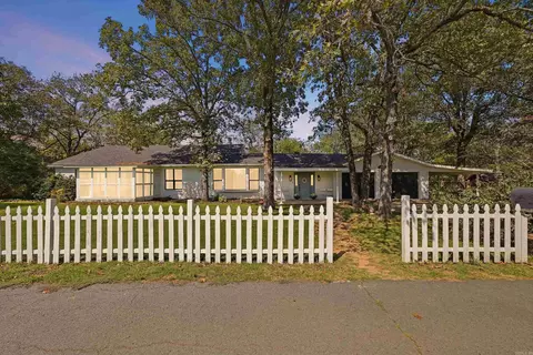 4454 Clearwell Rd, Conway, AR 72034