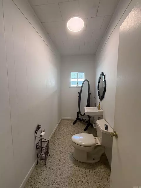 Bath - 222 N Hickory, Amity, AR 71921 photo 2 of 2