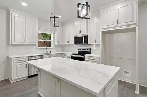 Kitchen - 15008 Ar-111 Hwy, Alexander, AR 72002 photo 1 of 3
