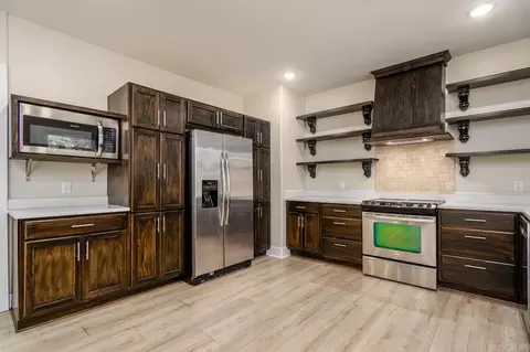 Kitchen - 1855 A B Robins, Conway, AR 72034 photo 5 of 6