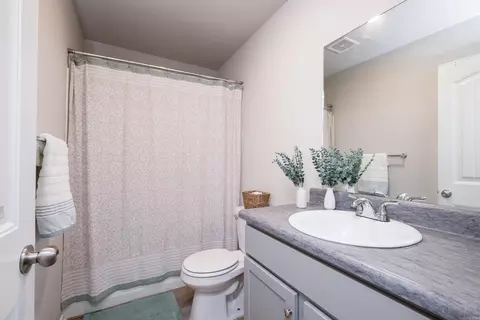 Bath - 27 Curly Leaf Ln, Conway, AR 72032 photo 1 of 2