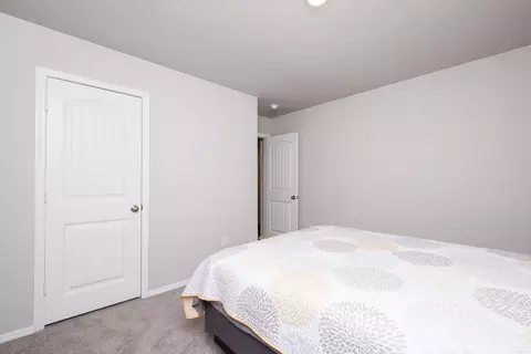 Bedroom - 27 Curly Leaf Ln, Conway, AR 72032 photo 6 of 9