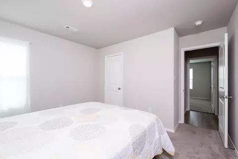 Bedroom - 27 Curly Leaf Ln, Conway, AR 72032 photo 5 of 9