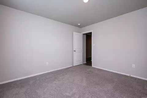 Bedroom - 27 Curly Leaf Ln, Conway, AR 72032 photo 3 of 9
