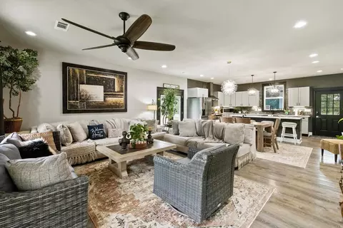 Living - 65 Stiers Ln, Cabot, AR 72023 photo 4 of 5