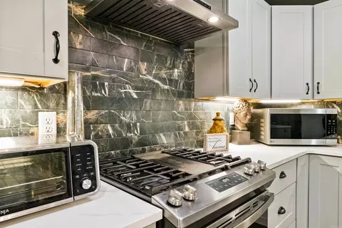 Kitchen - 65 Stiers Ln, Cabot, AR 72023 photo 3 of 7