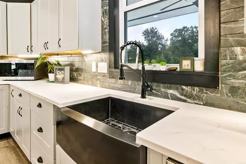 Kitchen - 65 Stiers Ln, Cabot, AR 72023 photo 4 of 7