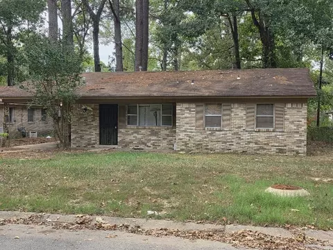 7317 Vega Dr, Little Rock, AR 72209