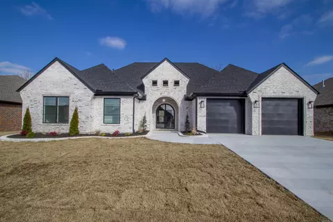 1609 Creekview, Sherwood, AR 72120