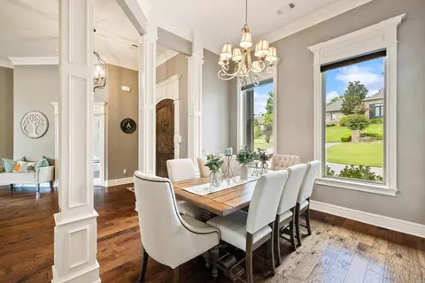 Dining - 7304 Palm Beach Ave, Benton, AR 72019 photo 1 of 3