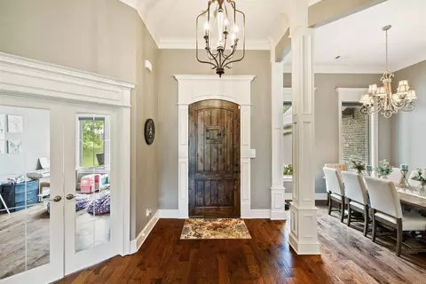 Entry Way - 7304 Palm Beach Ave, Benton, AR 72019 photo 1 of 3