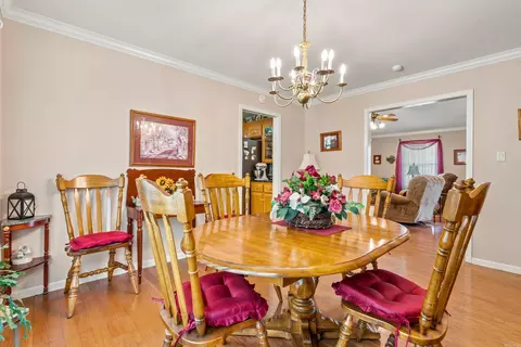 Dining - 1724 Regency Dr, Malvern, AR 72104 photo 2 of 3