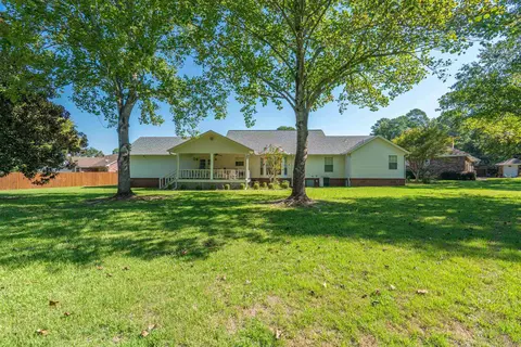 Exterior - 1724 Regency Dr, Malvern, AR 72104 photo 11 of 16