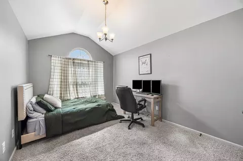 Bedroom - 3018 Denise Dr, Benton, AR 72015 photo 4 of 5