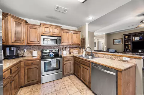 Kitchen - 3018 Denise Dr, Benton, AR 72015 photo 2 of 3