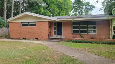 633 W College, Jonesboro, AR 72401