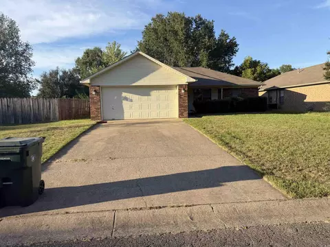 Exterior - 3970 Cirrus Dr, Conway, AR 72034 photo 2 of 4