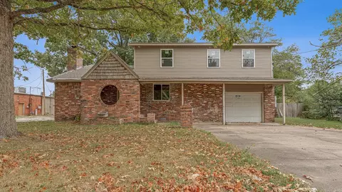 1204 W Cherry Ave, Jonesboro, AR 72401
