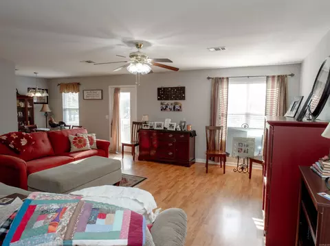 Living - 180 Abby Loop, Malvern, AR 72104 photo 1 of 2
