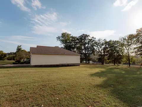 Exterior - 180 Abby Loop, Malvern, AR 72104 photo 6 of 17