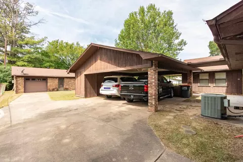 Exterior - 508 Springhill Dr, Pine Bluff, AR 71601 photo 9 of 10