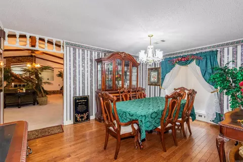 Dining - 508 Springhill Dr, Pine Bluff, AR 71601 photo 2 of 3