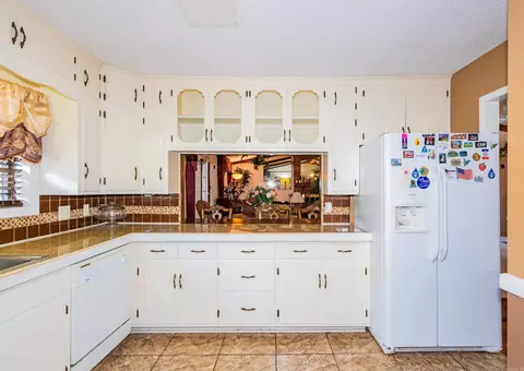 Kitchen - 508 Springhill Dr, Pine Bluff, AR 71601 photo 3 of 4
