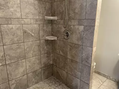 Bath - 127 Atkins, Alexander, AR 72002 photo 1 of 5