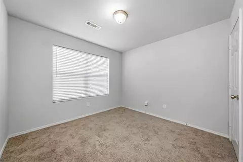 Bedroom - 6096 Saddle Hill Dr, Alexander, AR 72002 photo 4 of 6