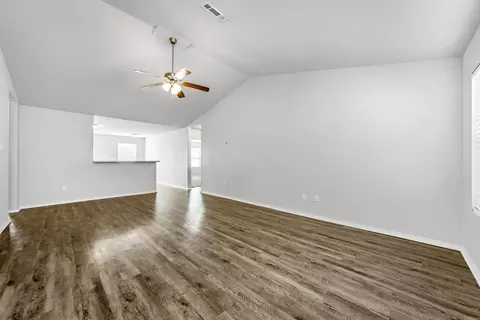 Living - 6096 Saddle Hill Dr, Alexander, AR 72002 photo 4 of 5