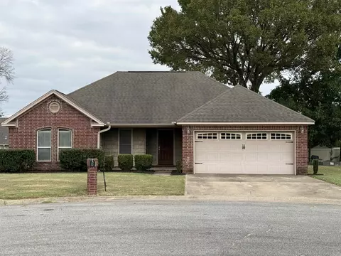 8 Ragan Ct, Searcy, AR 72143
