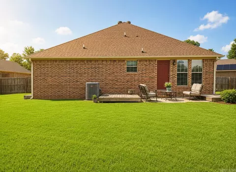 Exterior - 12 Sarah Ct, Greenbrier, AR 72058 photo 4 of 8