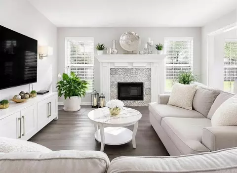 Living - 12 Sarah Ct, Greenbrier, AR 72058 photo 3 of 3
