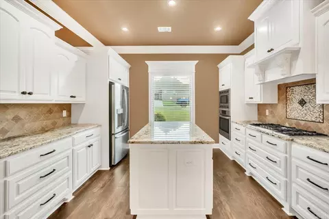 Kitchen - 32 Cossatot Cir, Cabot, AR 72023 photo 5 of 5