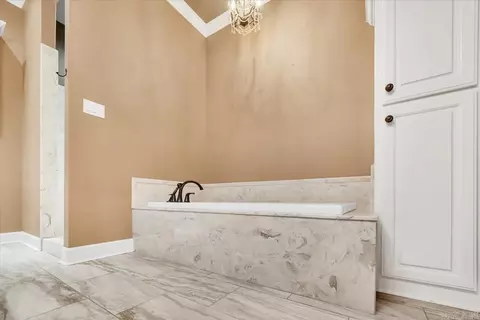 Bath - 32 Cossatot Cir, Cabot, AR 72023 photo 2 of 4
