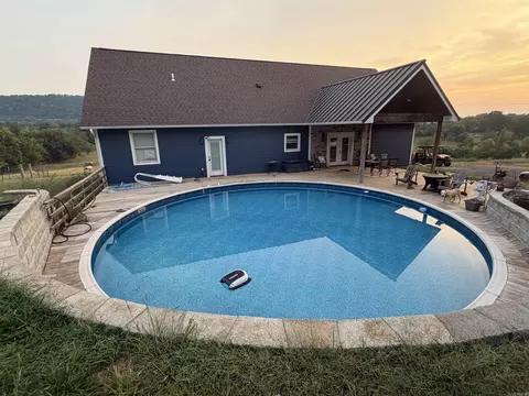 226 Feemster Dr, Marshall, AR 72650 photo 2