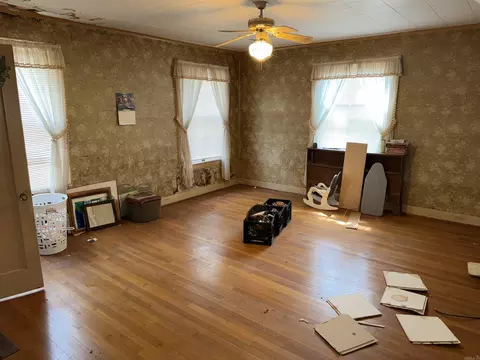 Bedroom - 1915 S Poplar St, Pine Bluff, AR 71601 photo 2 of 3