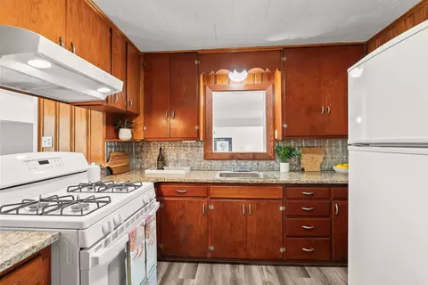 Kitchen - 409 S Third St, Benton, AR 72015 photo 2 of 5