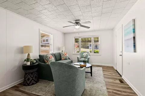 Living - 409 S Third St, Benton, AR 72015 photo 4 of 7