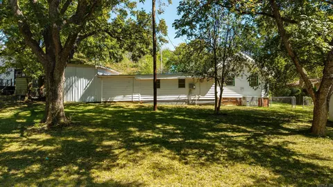 Exterior - 409 S Third St, Benton, AR 72015 photo 9 of 14
