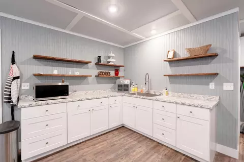 Kitchen - 2560 Diamond Bluff Rd, Quitman, AR 72131 photo 2 of 2
