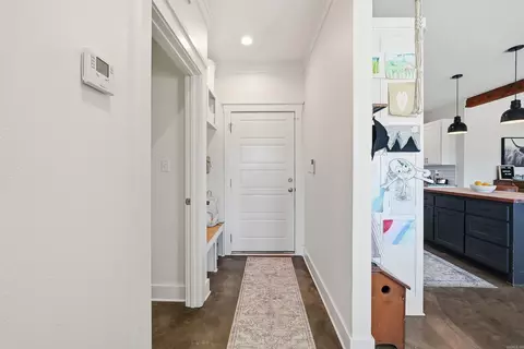 Entry Way - 150 Grey Fox Dr, Conway, AR 72034 photo 3 of 4