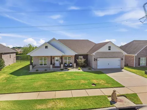 Exterior - 150 Grey Fox Dr, Conway, AR 72034 photo 3 of 5