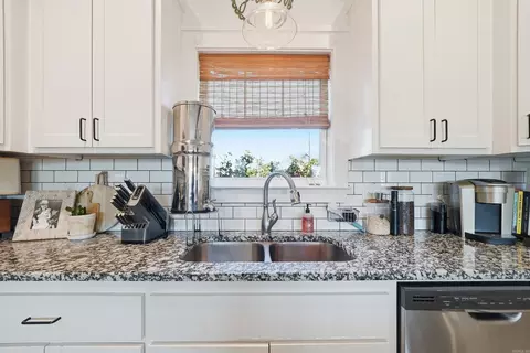 Kitchen - 150 Grey Fox Dr, Conway, AR 72034 photo 4 of 6